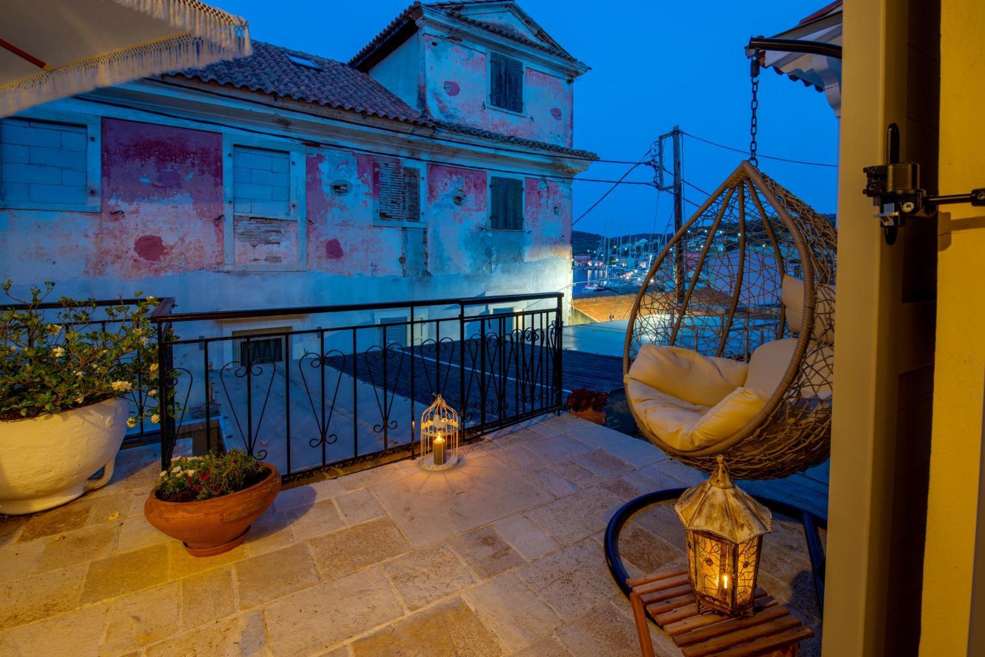 Marilu'S, Paxos Port House Apartment Gaios Exterior photo